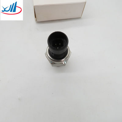 Sinotruk Howo Parts Good Performance Oil Pressure Sensor VG1092090311 Electronic oil pressure sensor Oil sensing plug