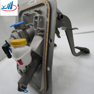 Iron Clutch Pedal Shacman Spare Parts AZ9725360024