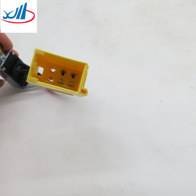 Sinotruk Truck Parts Double Contact Brake Light Switch LG9704580107