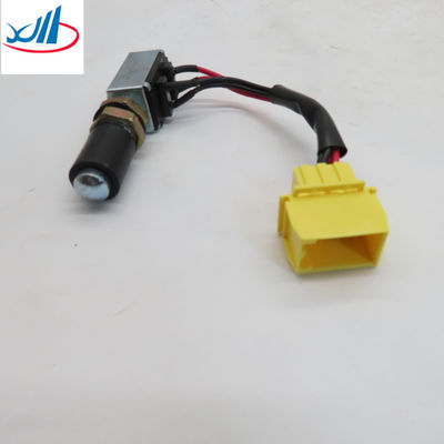 Sinotruk Truck Parts Double Contact Brake Light Switch LG9704580107