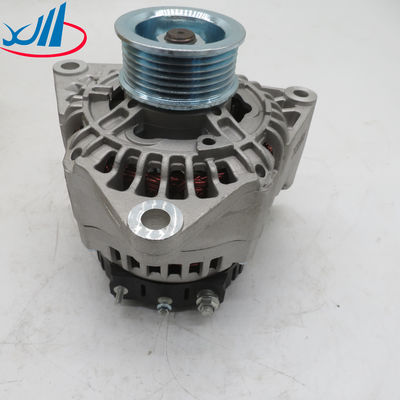 420Hp HOWO A7 D12 Spare Parts Engine Alternator VG1246090005