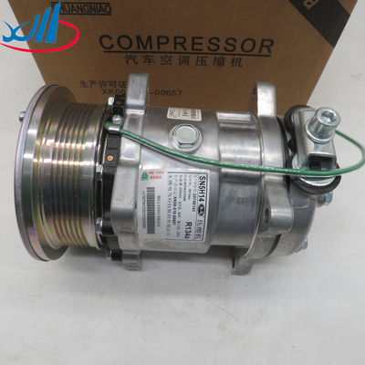 Wg1500139009 SINO TRUCK Parts Howo Truck Parts Howo Air Condition Compressor